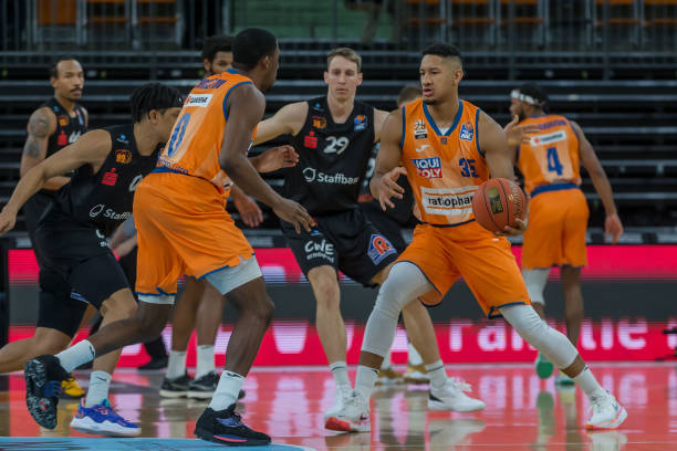 从这场与萨 从这场与萨