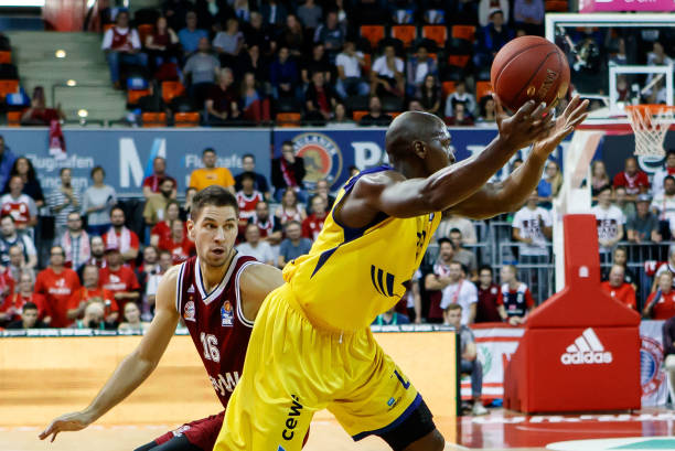 张玉宁的底 张玉宁的底