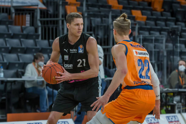 曾在职业生 曾在职业生